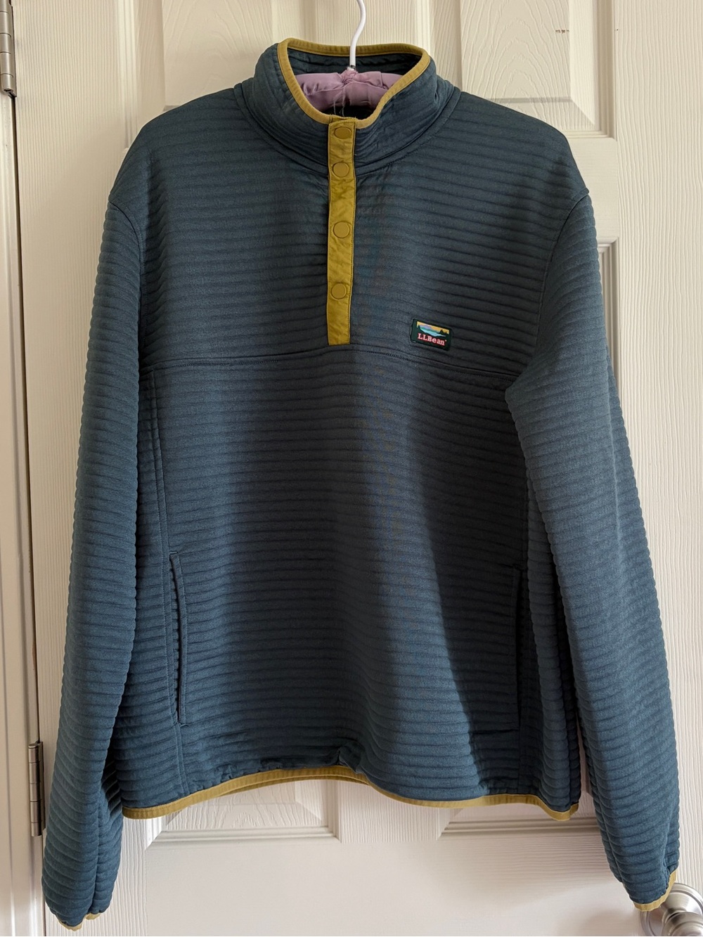 L.L. Bean Men's Air Light Ribbed Slightly Fitted Quarter-Snap Size XL